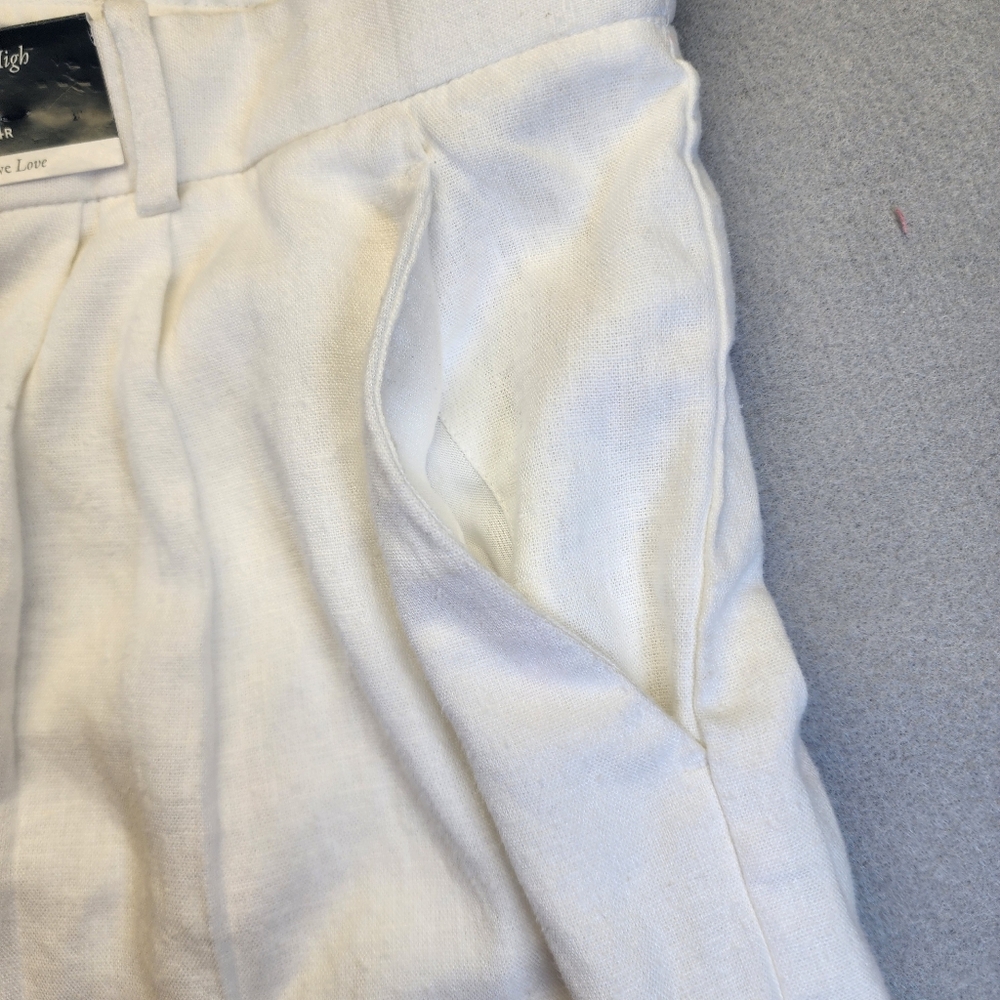 NWT Abercrombie & Fitch White Curve Love Linen-Blend Tailored Shorts - 24W - Picture 6 of 13